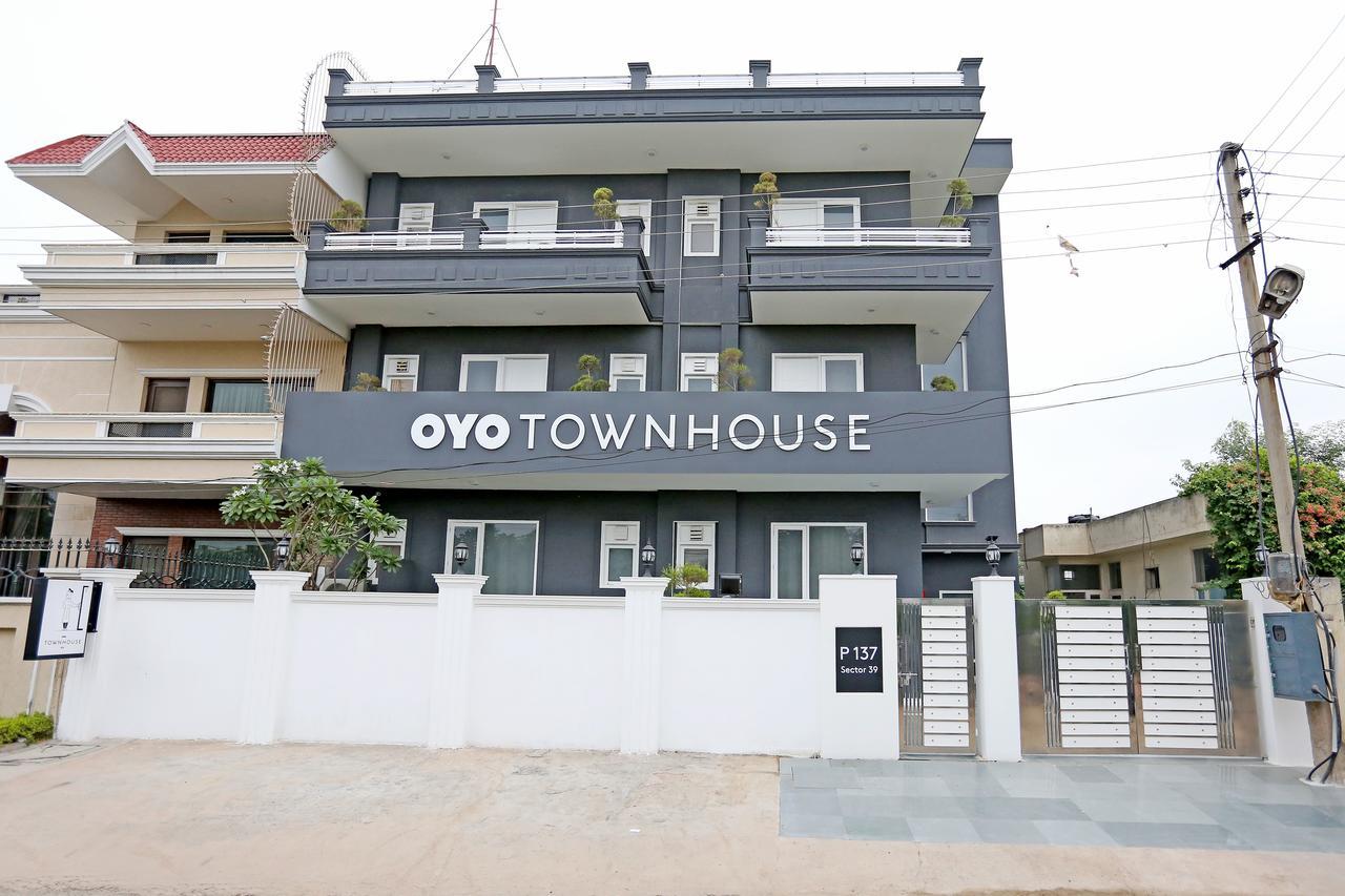 Oyo Townhouse 018 Medanta Hotell Gurgaon Exteriör bild